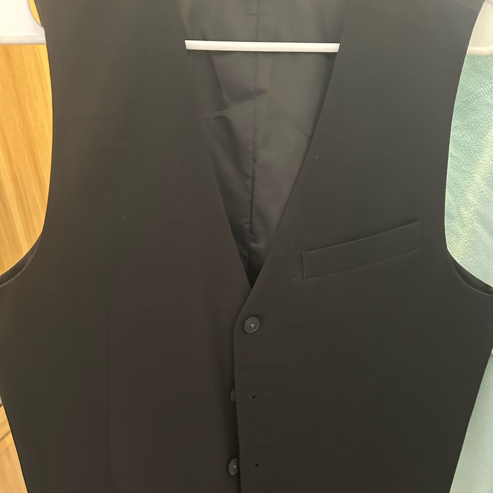 Perry Ellis Men's Solid black Vest